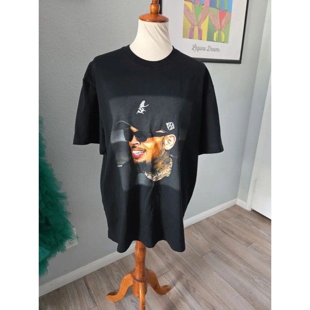 Chris Brown black t-shirt XL